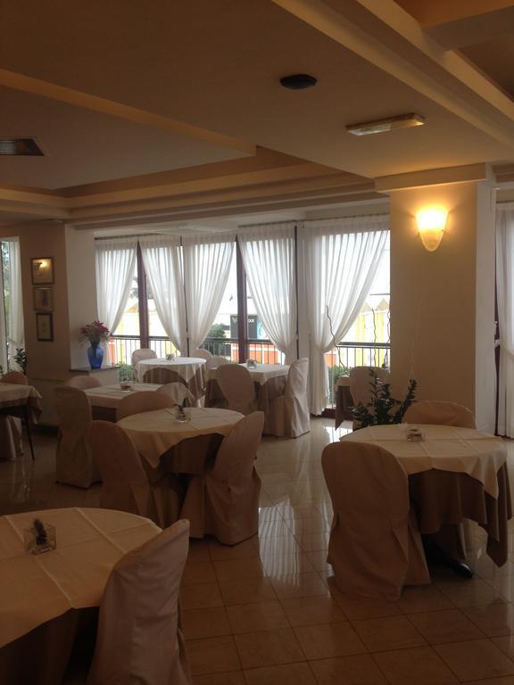 Hotel Cristallo Fano Dış mekan fotoğraf