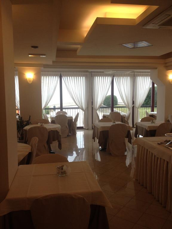 Hotel Cristallo Fano Dış mekan fotoğraf